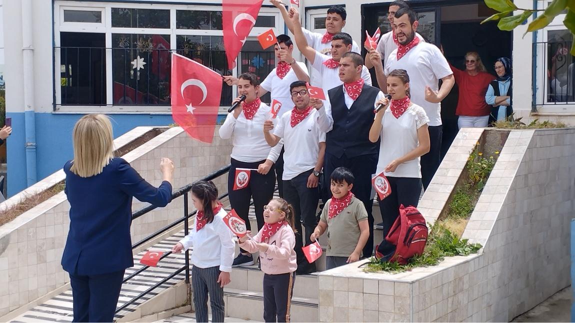 19 Mayıs Atatürk'ü Anma, Gençlik ve Spor Bayramımızı Coşkuyla Kutladık.